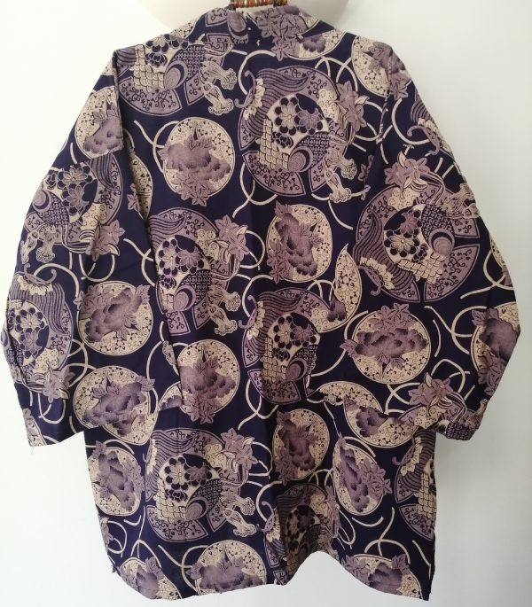 Navy Japanese Haori with Golden Traditional Japanese Print UK Haori UK Japanese Haori UK Japanese Yukata UK Japanese clothing UK Japanese fashion UK