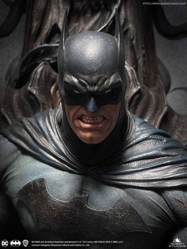 DC Comics Statue 1/4 Batman on Throne Queen Studios UK dc comics figures UK dc comics batman on throne scale figure queen studios UK Animetal